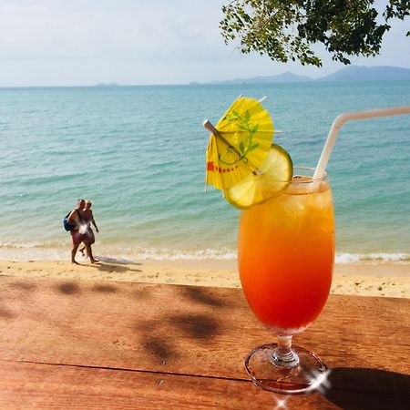Adarin Beach Resort Mae Nam Buitenkant foto