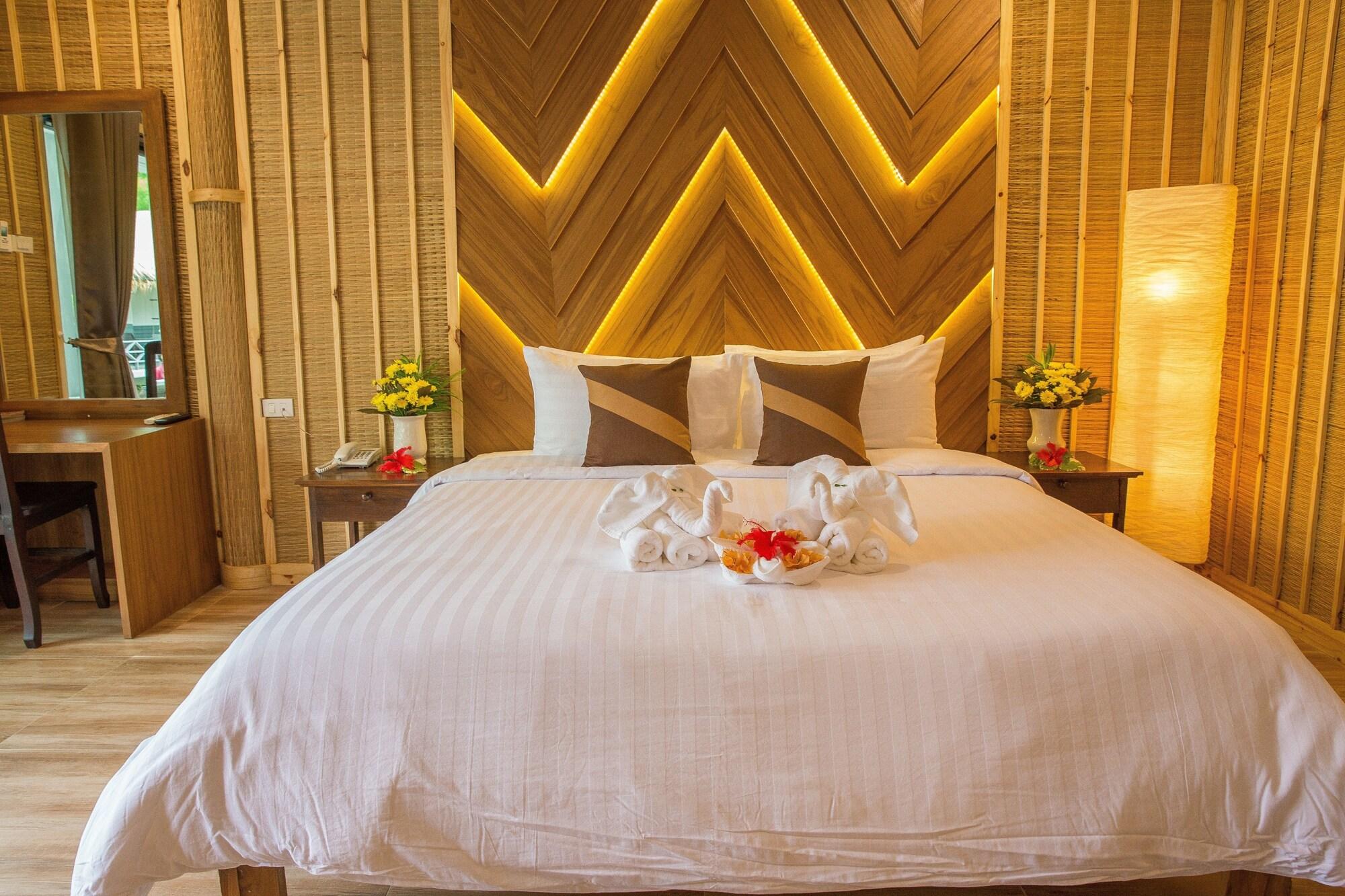 Adarin Beach Resort Mae Nam Buitenkant foto