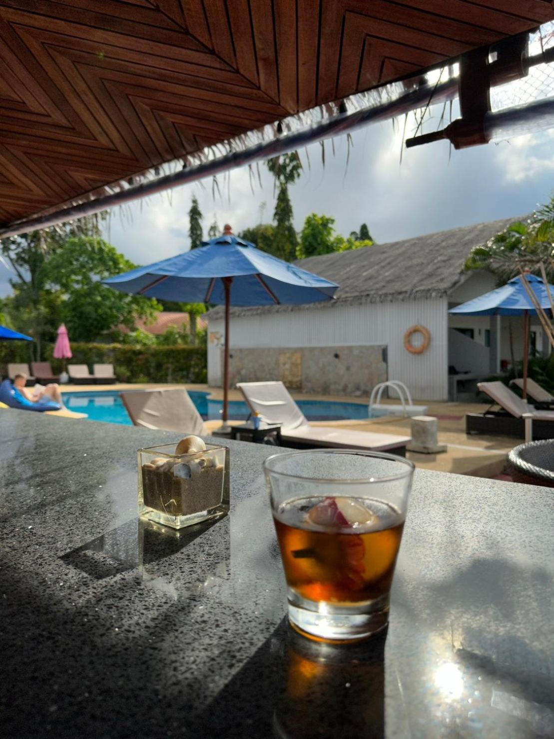 Adarin Beach Resort Mae Nam Buitenkant foto